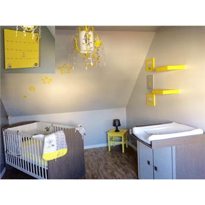 Suspension chambre bébé jaune et grise